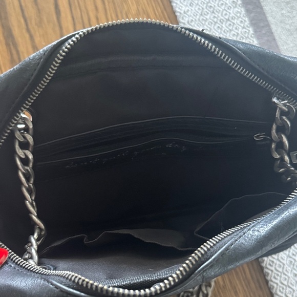 BCBG Black Chevron Shoulder Bag with Silver Chain - Picture 4 of 4